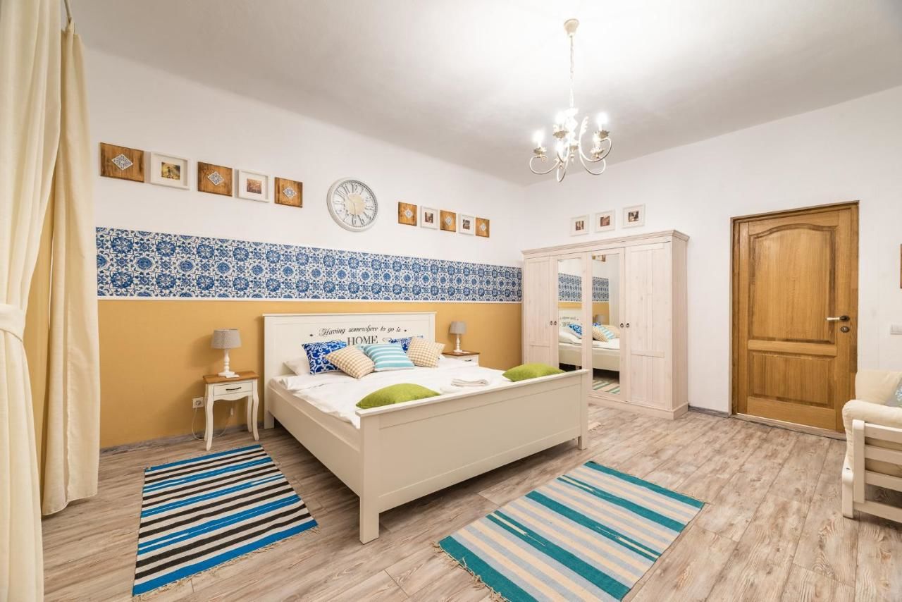 Гостевой дом BonTon Apartments Sibiu Сибиу-10