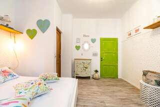 Гостевой дом BonTon Apartments Sibiu Сибиу Большой двухместный номер с 1 кроватью-5